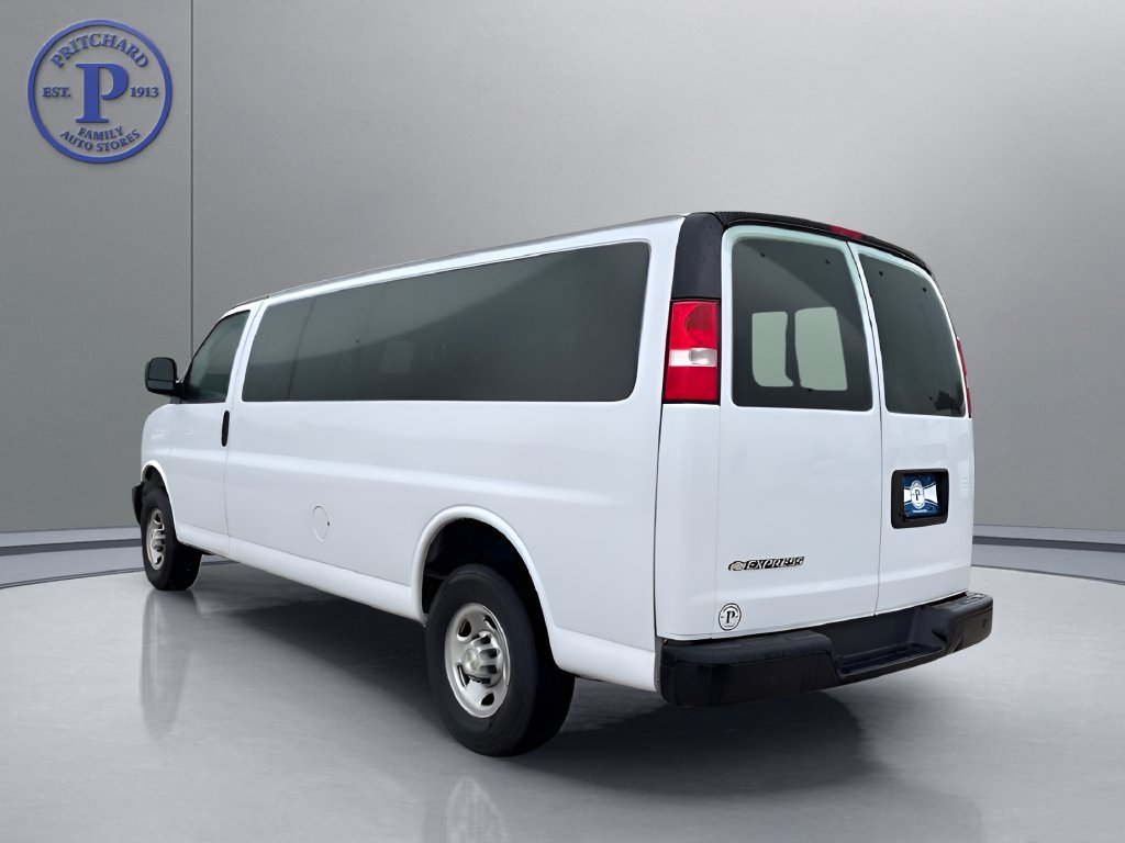 Used 2023 Chevrolet Express 3500 LS RWD image 5