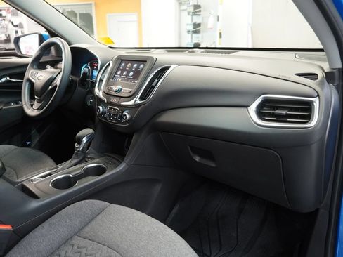 Used 2024 Chevrolet Equinox LT w/ LPO, Floor Liner Package FWD image 38
