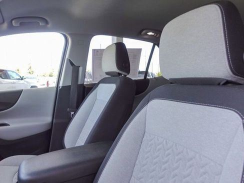 Used 2022 Chevrolet Equinox LT image 11