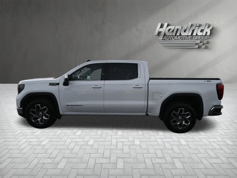 Used 2023 GMC Sierra 1500 SLE image 7