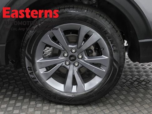 Used 2022 Ford Explorer XLT w/ Equipment Group 202A image 33