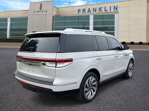 Used 2023 Lincoln Navigator Reserve AWD/4WD image 7