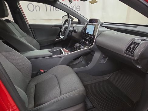 Certified 2025 Subaru Solterra Premium image 19