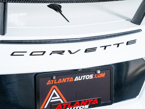 Used 2022 Chevrolet Corvette Stingray Coupe w/ Z51 Performance Package image 29