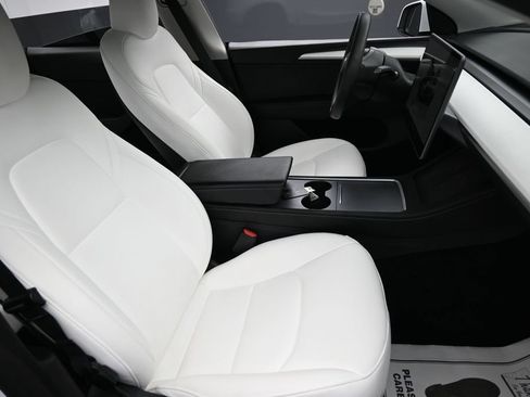 Used 2023 Tesla Model Y Performance AWD/4WD image 32