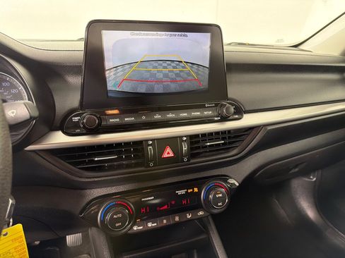Used 2019 Kia Forte LXS FWD image 16