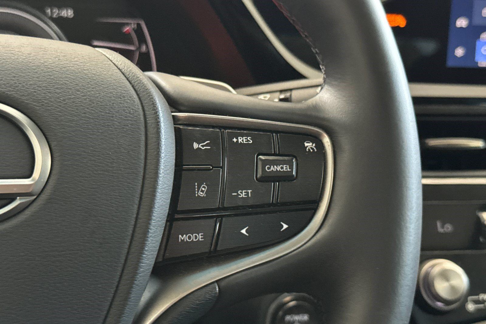 Certified 2023 Lexus ES 300h w/ Premium Package FWD image 30