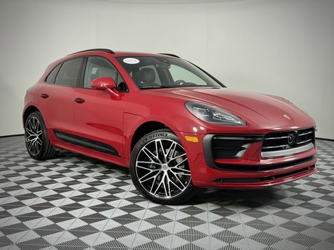Used 2024 Porsche Macan image 7