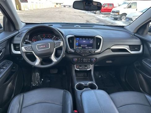 Used 2024 GMC Terrain SLT image 15