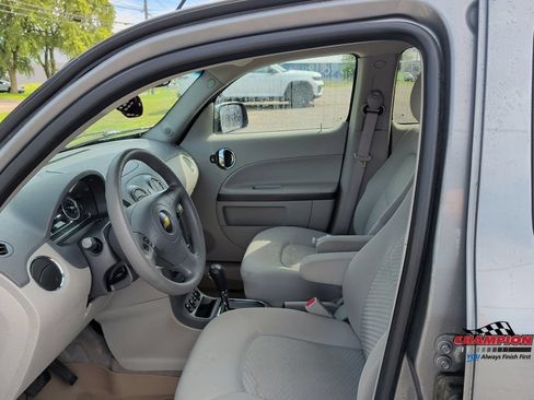 Used 2006 Chevrolet HHR LT FWD image 14