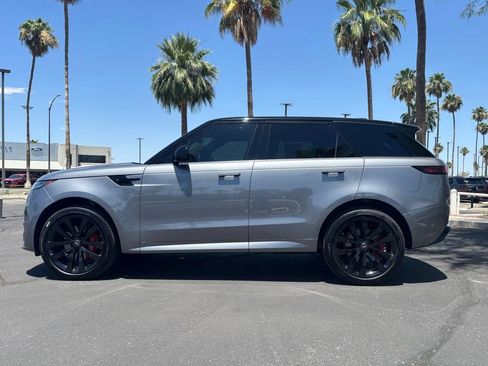Used 2025 Land Rover Range Rover Sport Dynamic SE AWD/4WD image 3