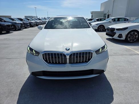 New 2027 BMW 530i RWD image 2