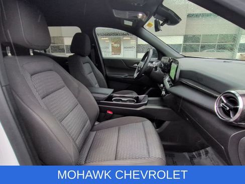 Certified 2025 Chevrolet Equinox LT w/ Safety and Technology Package AWD/4WD image 28