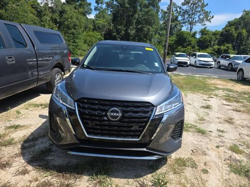 Certified 2023 Nissan Kicks S FWD image 4