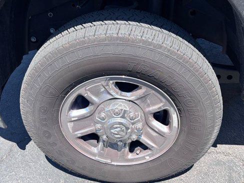 Used 2024 RAM 2500 Tradesman w/ Chrome Appearance Group AWD/4WD image 6