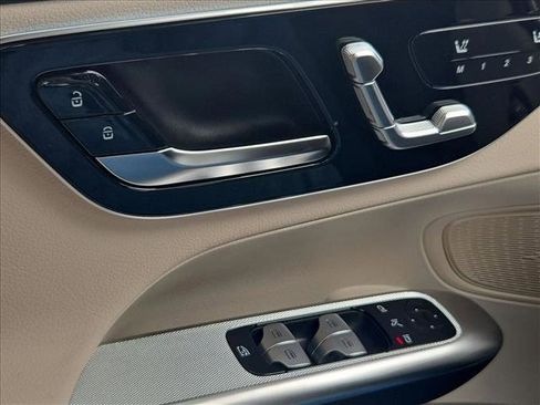 Used 2026 Mercedes-Benz GLC 300 image 24