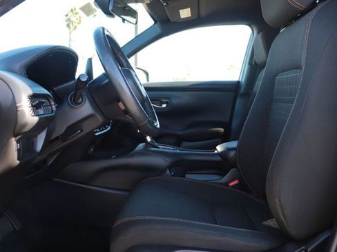 Used 2023 Honda HR-V Sport image 10