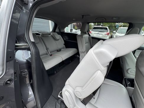 Used 2019 Honda Odyssey EX-L image 19