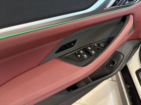 Used 2025 BMW i4 xDrive40i w/ M Sport Package image 9