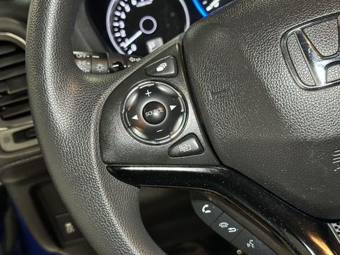 Used 2018 Honda HR-V EX image 24
