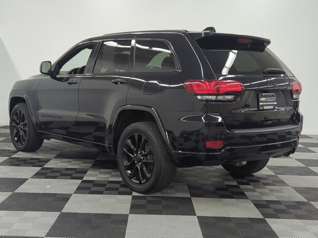 Used 2021 Jeep Grand Cherokee Laredo X AWD/4WD image 5