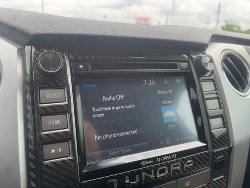 Used 2017 Toyota Tundra SR5 w/ SR5 Upgrade Package RWD image 40
