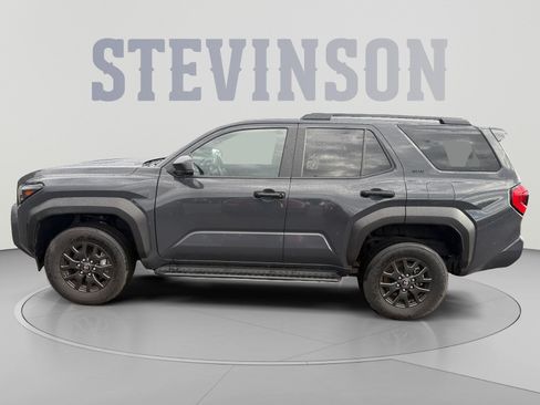 Used 2025 Toyota 4Runner SR5 AWD/4WD image 2
