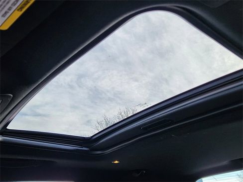 Used 2018 Dodge Challenger GT w/ GT Interior Package image 24