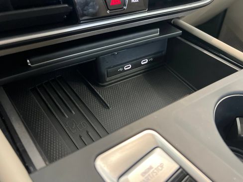 Certified 2026 Volkswagen Atlas SE FWD image 26
