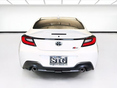 Used 2024 Toyota GR86 Premium RWD image 5