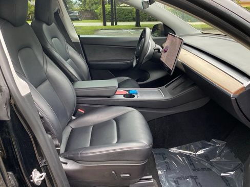 Used 2022 Tesla Model Y Long Range AWD/4WD image 17