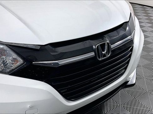 Used 2016 Honda HR-V EX image 40