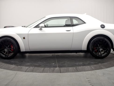 Used 2022 Dodge Challenger R/T Scat Pack RWD image 6