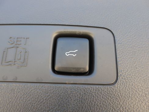 Used 2024 Lincoln Corsair AWD w/ Equipment Group 101A image 30