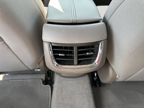 Used 2022 Chevrolet Malibu LT FWD image 18