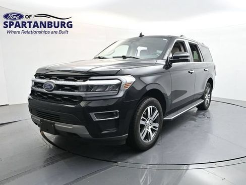Used 2023 Ford Expedition Limited AWD/4WD image 3