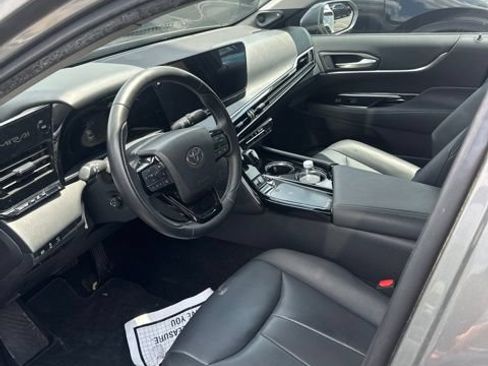 Used 2023 Toyota Mirai w/ Advanced Technology Package RWD image 8