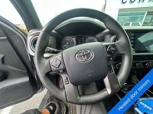 Used 2020 Toyota Tacoma TRD Off-Road w/ Technology Package AWD/4WD image 20