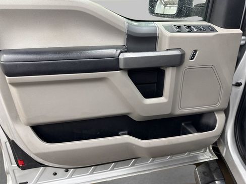 Used 2017 Ford F250 XLT w/ XLT Premium Package image 21