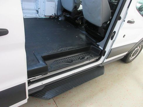 Used 2018 Ford Transit 250 148 Low Roof RWD image 20