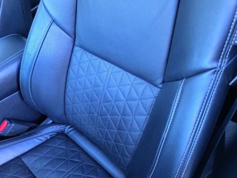 Used 2017 Nissan Maxima Platinum image 11