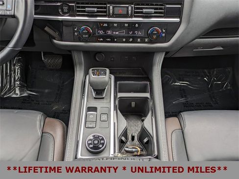 Used 2025 Nissan Pathfinder Platinum w/ Cargo Package image 21