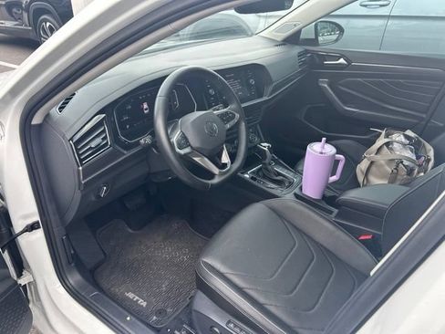 Used 2023 Volkswagen Jetta SEL FWD image 11