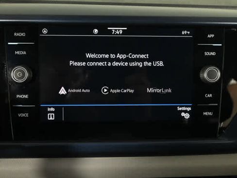 Used 2023 Volkswagen Taos SE w/ Panoramic Sunroof Package FWD image 23