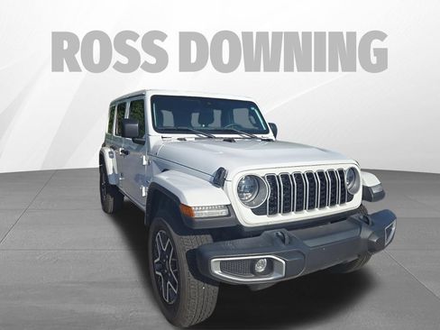 Used 2024 Jeep Wrangler Unlimited Sahara AWD/4WD image 3