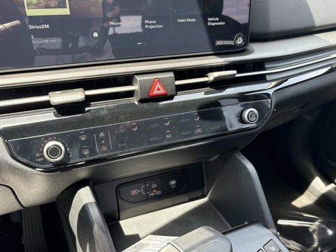 New 2026 Kia Sportage LX FWD image 24