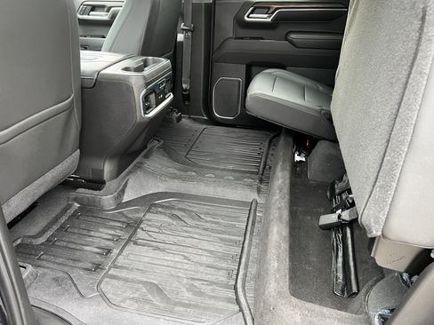 Used 2022 GMC Sierra 1500 SLT w/ SLT Premium Plus Package AWD/4WD image 19