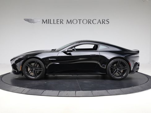Used 2025 Aston Martin V8 Vantage Coupe image 3