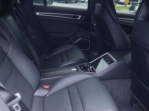 Used 2023 Porsche Panamera Platinum Edition w/ Sportdesign Package RWD image 21