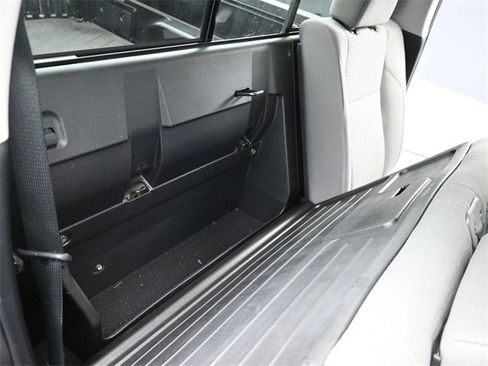 Used 2017 Toyota Tacoma SR5 image 35